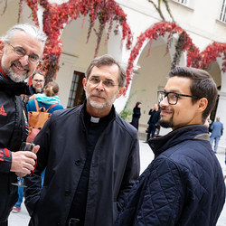 Agape und Mitarbeitergebet