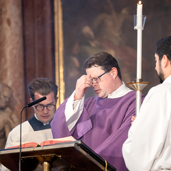 Stephansdom: Österreich nahm Abschied von Papst Franziskus / Erzdiözese Wien/ Schönlaub, Stephan Schönlaub Stephansdom: Österreich nahm Abschied von Papst Franziskus